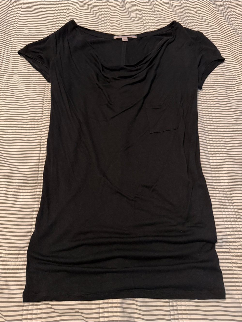 GAP Black Short-Sleeve Pocket Tee